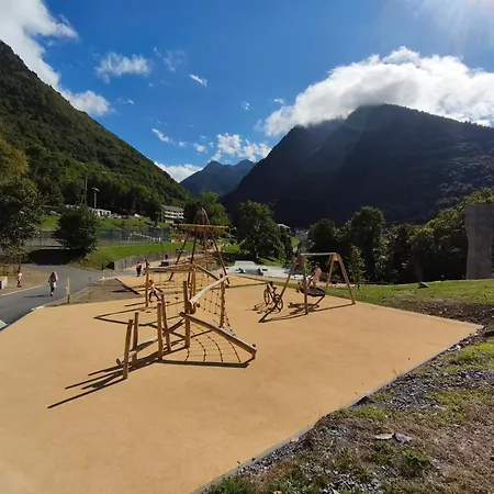 Vue Montagnes Rdc Piscine