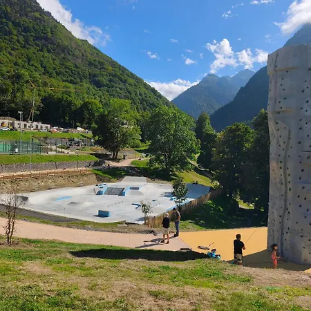 Vue Montagnes Rdc Piscine Apartamento *